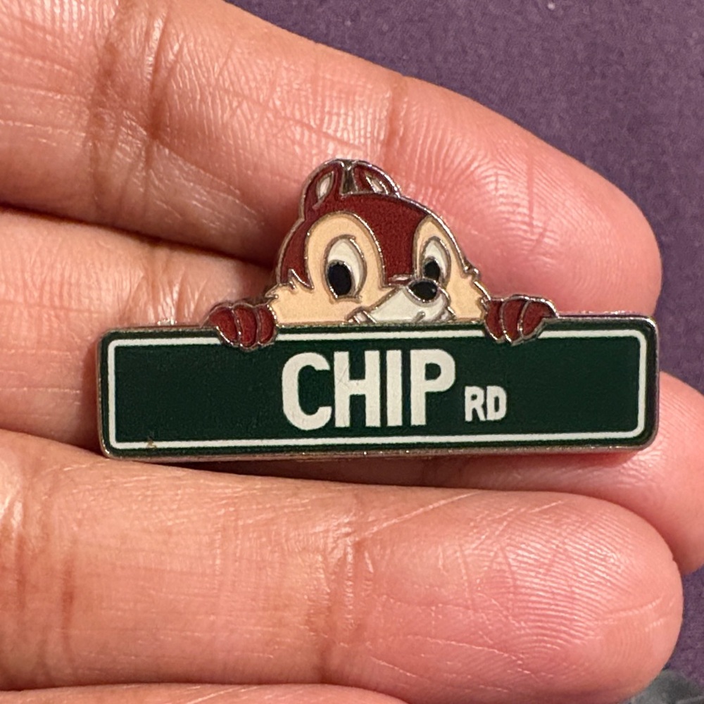 Disney Chip Road Sign Pin - Green and Brown